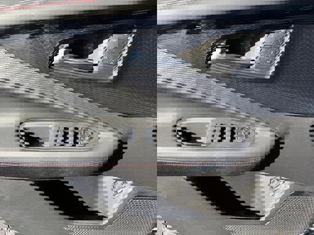 Used 2025 Chevrolet Blazer EV RS image 12