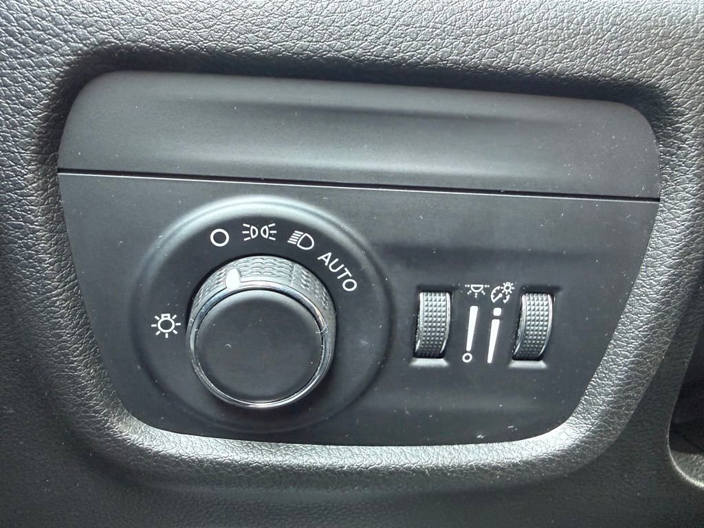 Certified 2023 Jeep Grand Cherokee L Laredo AWD/4WD image 22