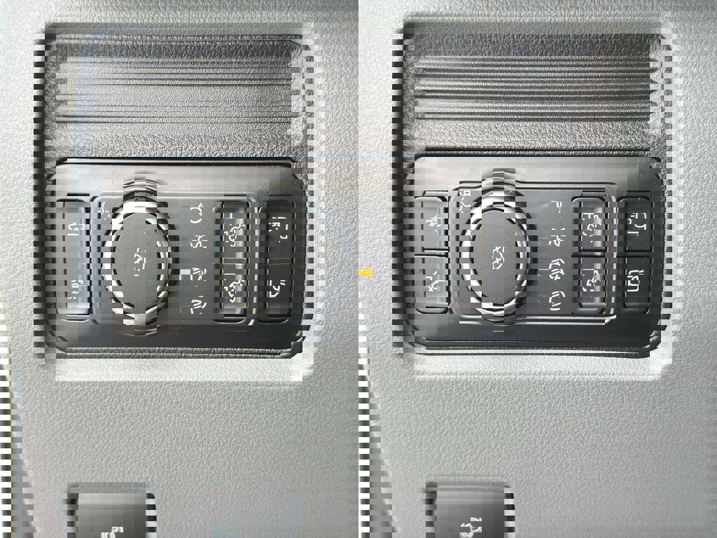 New 2026 Ford F350 XLT w/ XLT Premium Package image 29