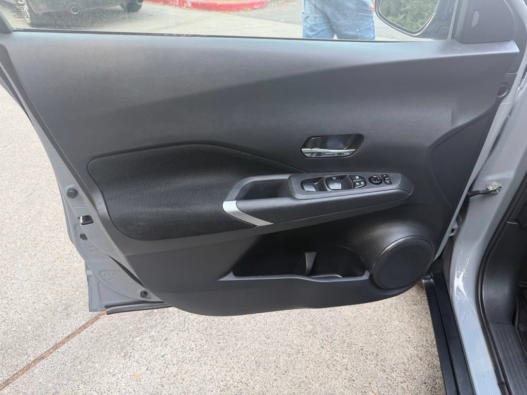 Used 2023 Nissan Kicks SV FWD image 11