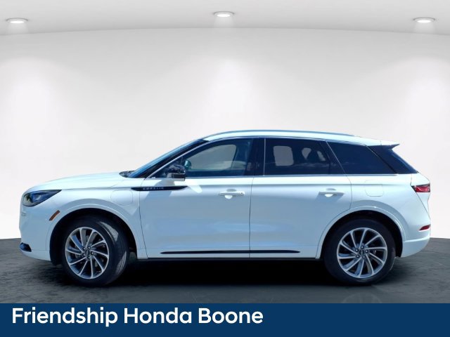 Used 2022 Lincoln Corsair Grand Touring w/ Towing Package AWD/4WD image 11