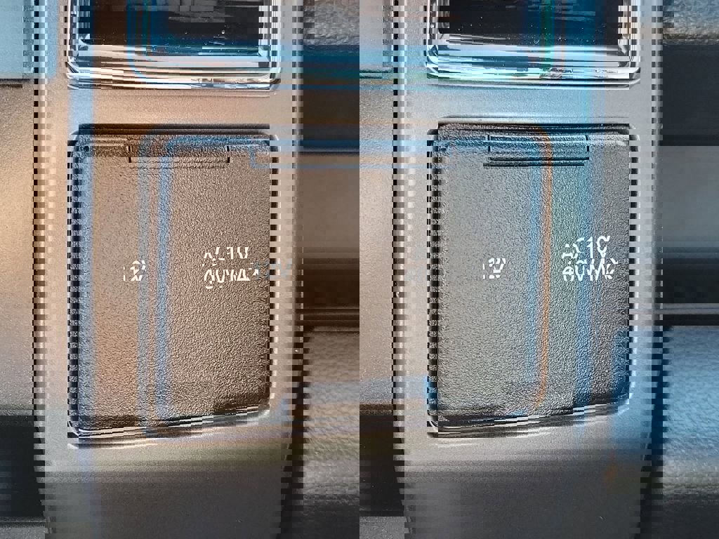 Used 2017 Ford F150 XLT w/ Equipment Group 302A Luxury image 31