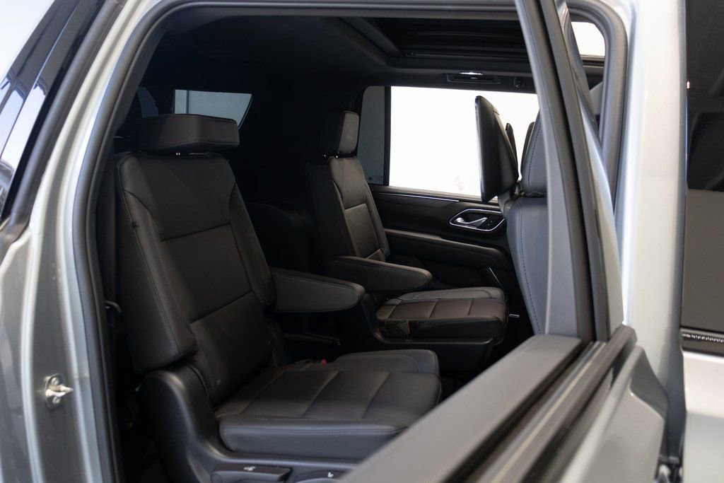 Used 2024 Chevrolet Suburban Z71 w/ Luxury Package image 26
