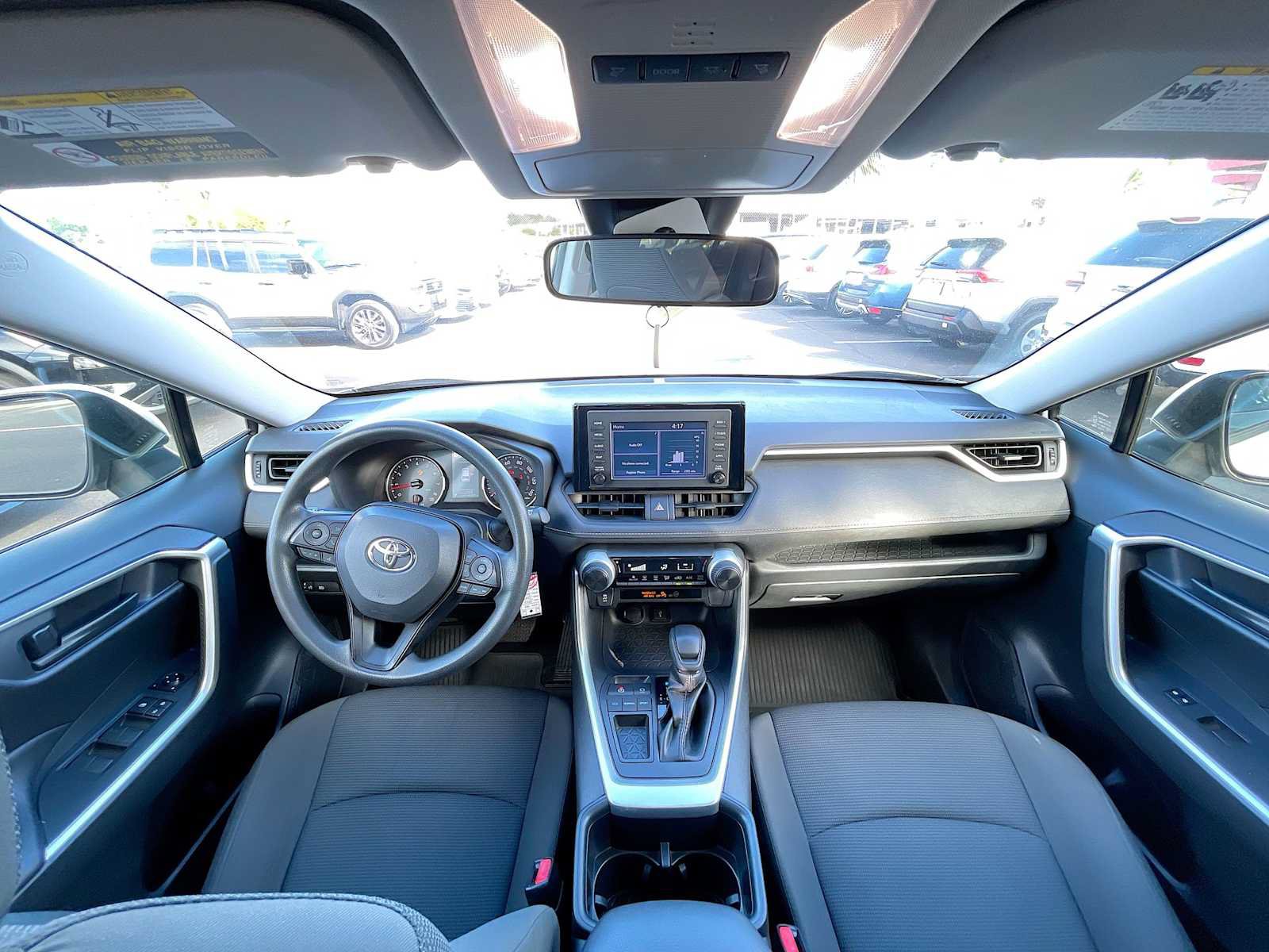 Used 2022 Toyota RAV4 LE FWD image 27