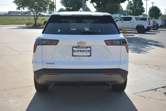 New 2027 Chevrolet Equinox LT FWD image 6