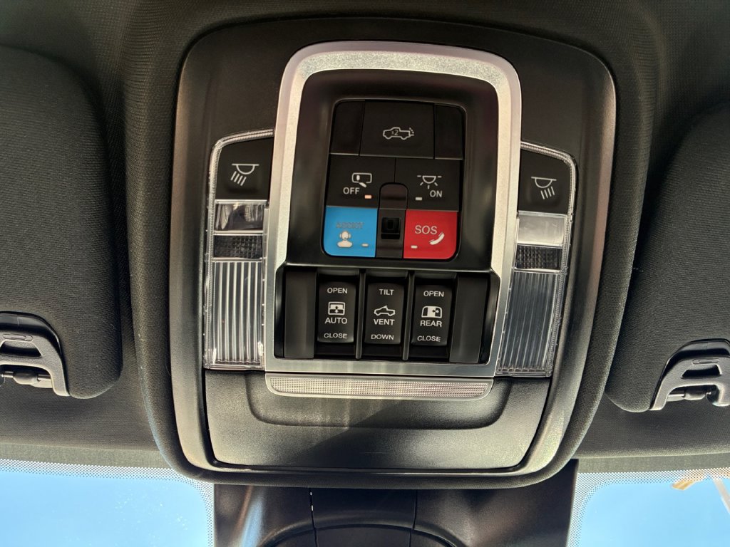 Used 2026 RAM 2500 Limited AWD/4WD image 5