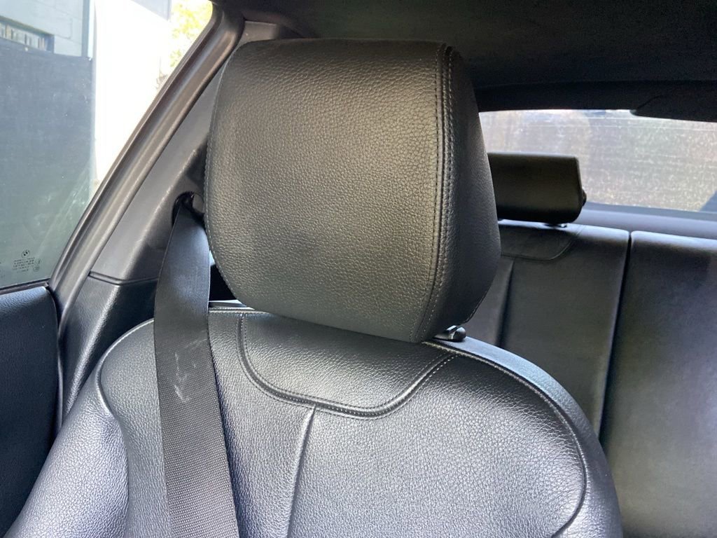 Used 2016 BMW M235i Coupe RWD image 16