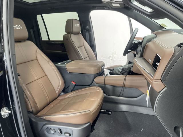 New 2026 Chevrolet Suburban High Country w/ Sun And Tow Package image 27