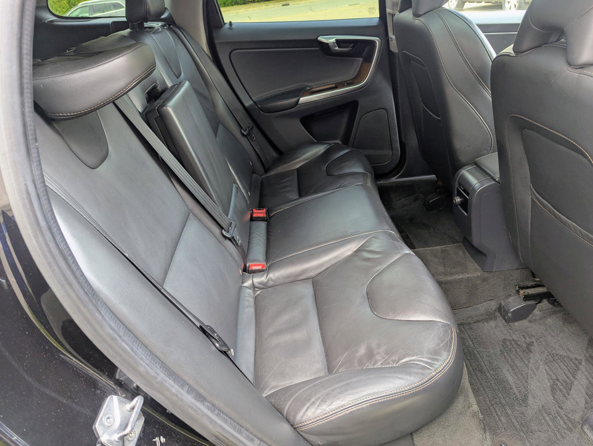 Used 2017 Volvo XC60 T5 Inscription w/ Preferred Option Package image 10