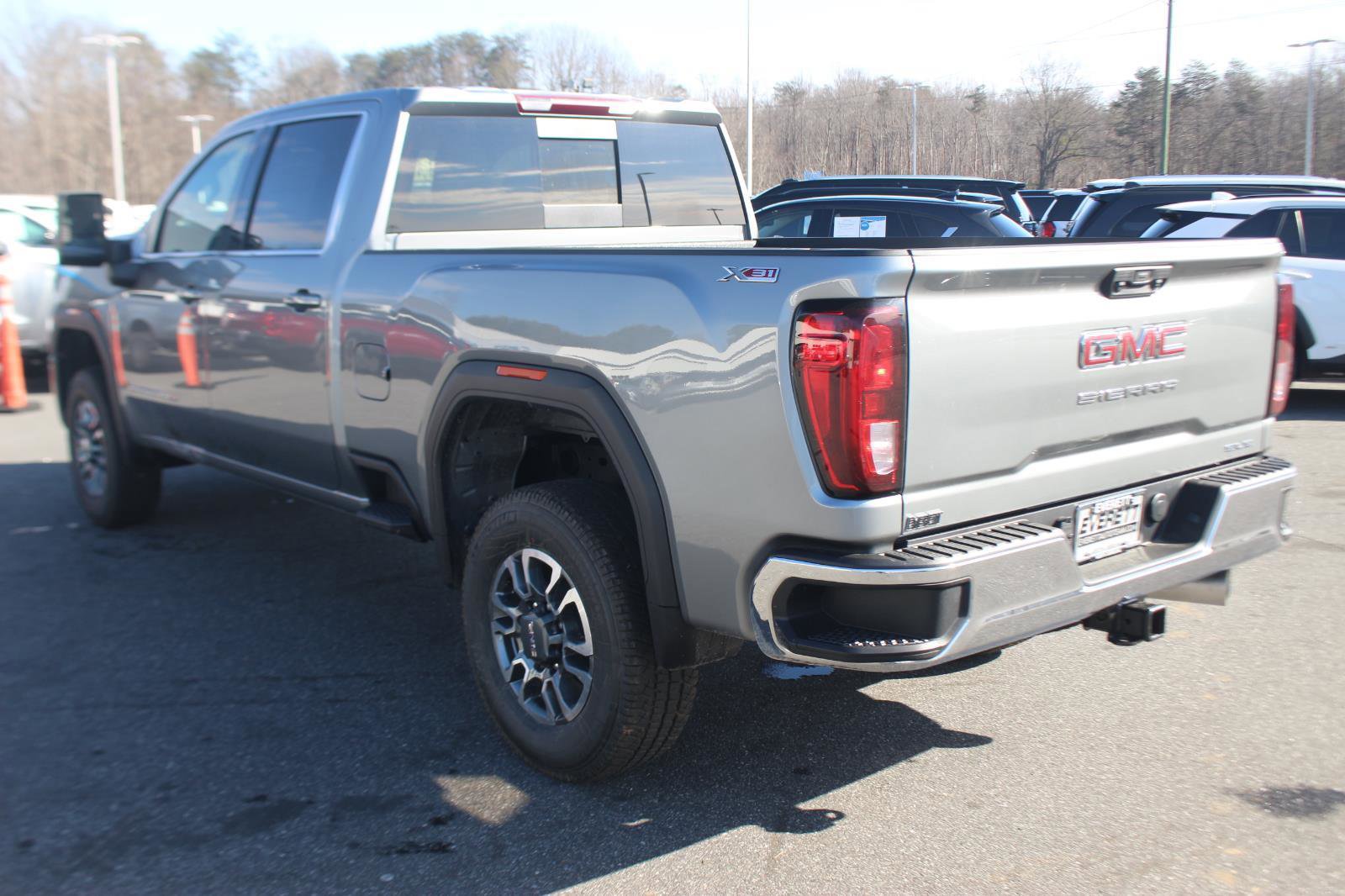 New 2026 GMC Sierra 2500 SLE image 5