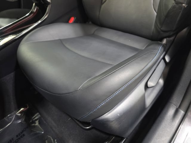 Used 2016 Toyota Prius Three Touring FWD image 28