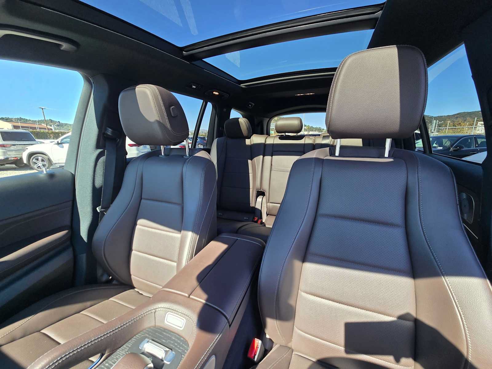 Used 2023 Mercedes-Benz GLS 450 4MATIC image 23