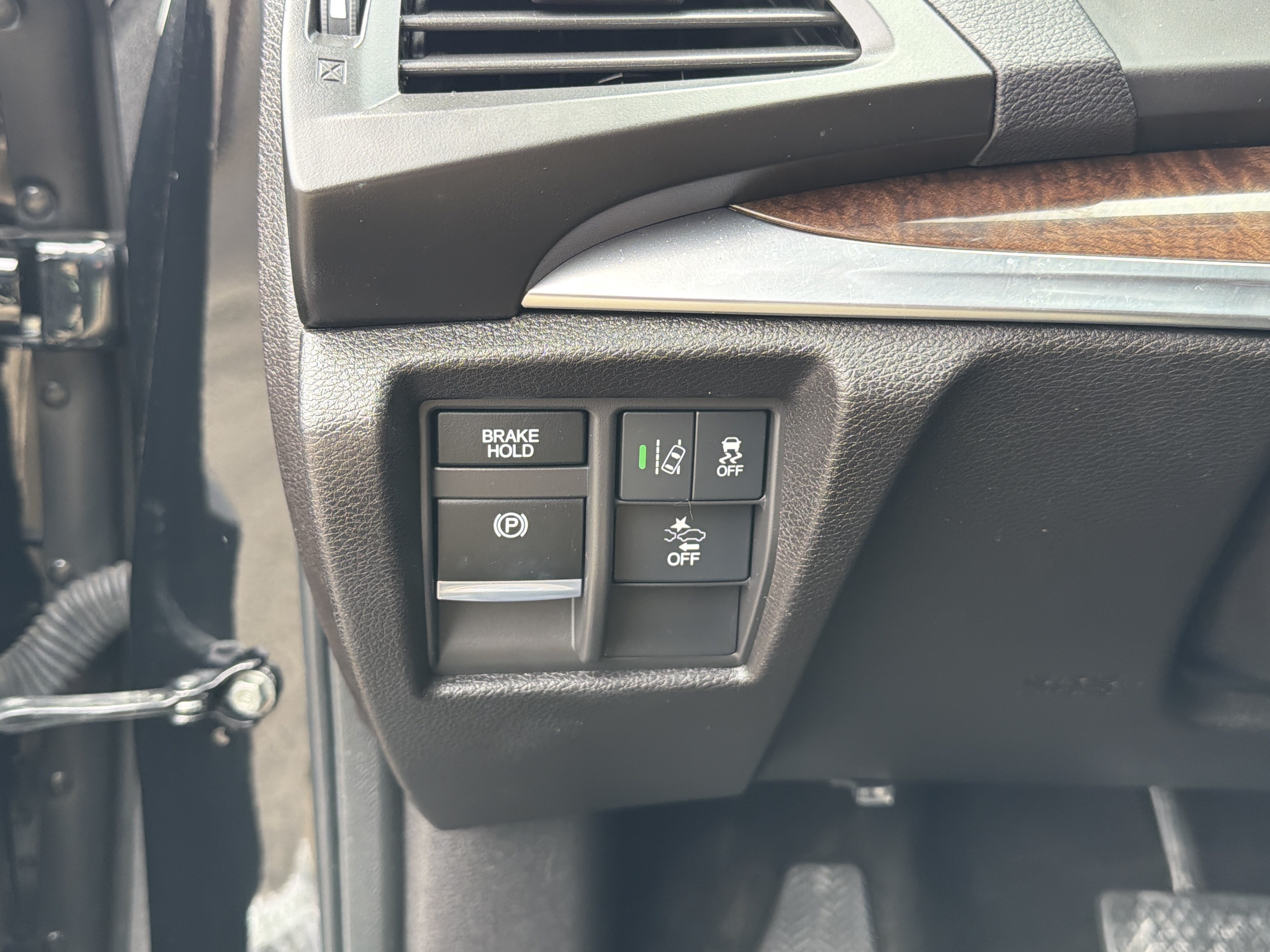 Used 2018 Acura MDX w/ Technology Package AWD/4WD image 17