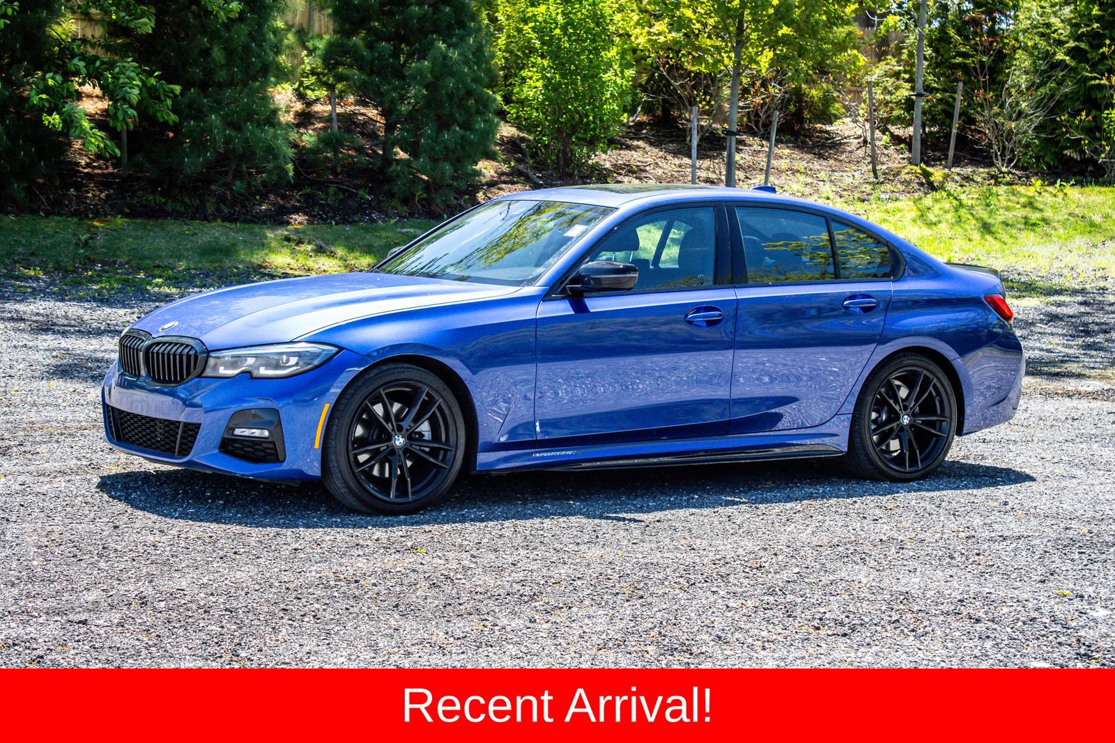 Used 2022 BMW 330i Sedan w/ M Sport Package RWD image 3