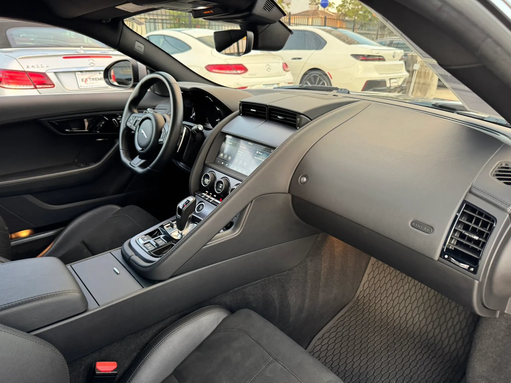Used 2020 Jaguar F-TYPE Coupe RWD image 22