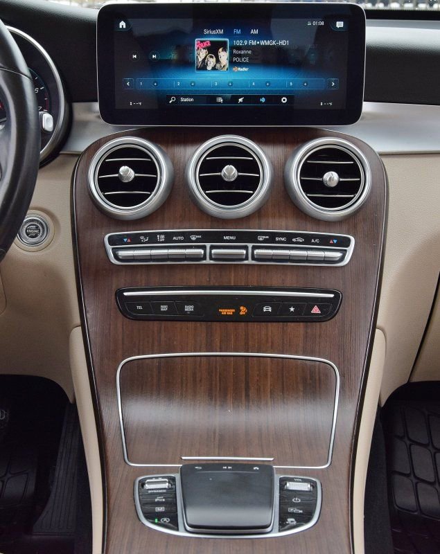 Used 2022 Mercedes-Benz GLC 300 4MATIC w/ Premium Package Lite image 24