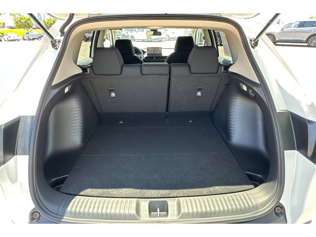 Used 2027 Honda HR-V LX image 17