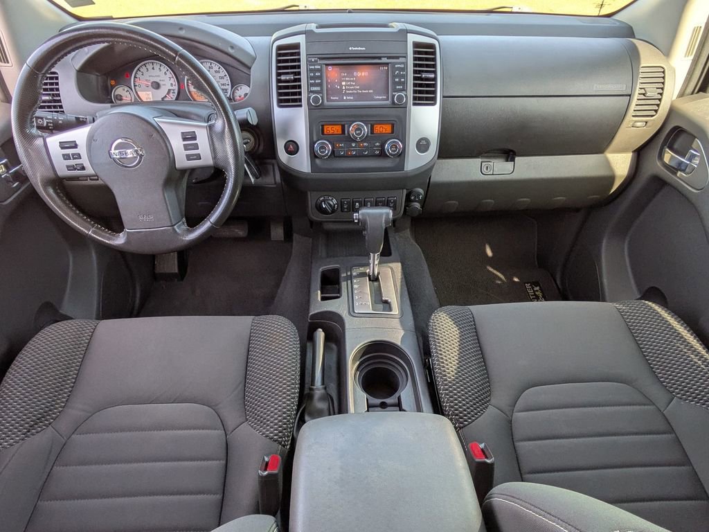 Used 2018 Nissan Frontier PRO-4X image 28