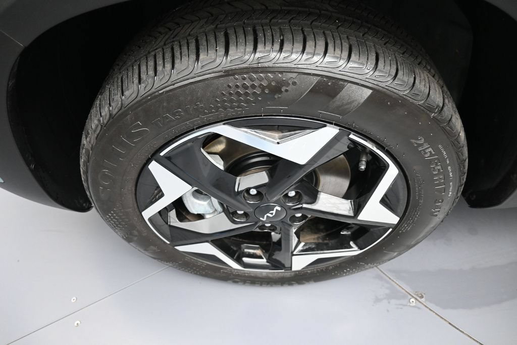 Certified 2025 Kia Seltos S AWD/4WD image 14