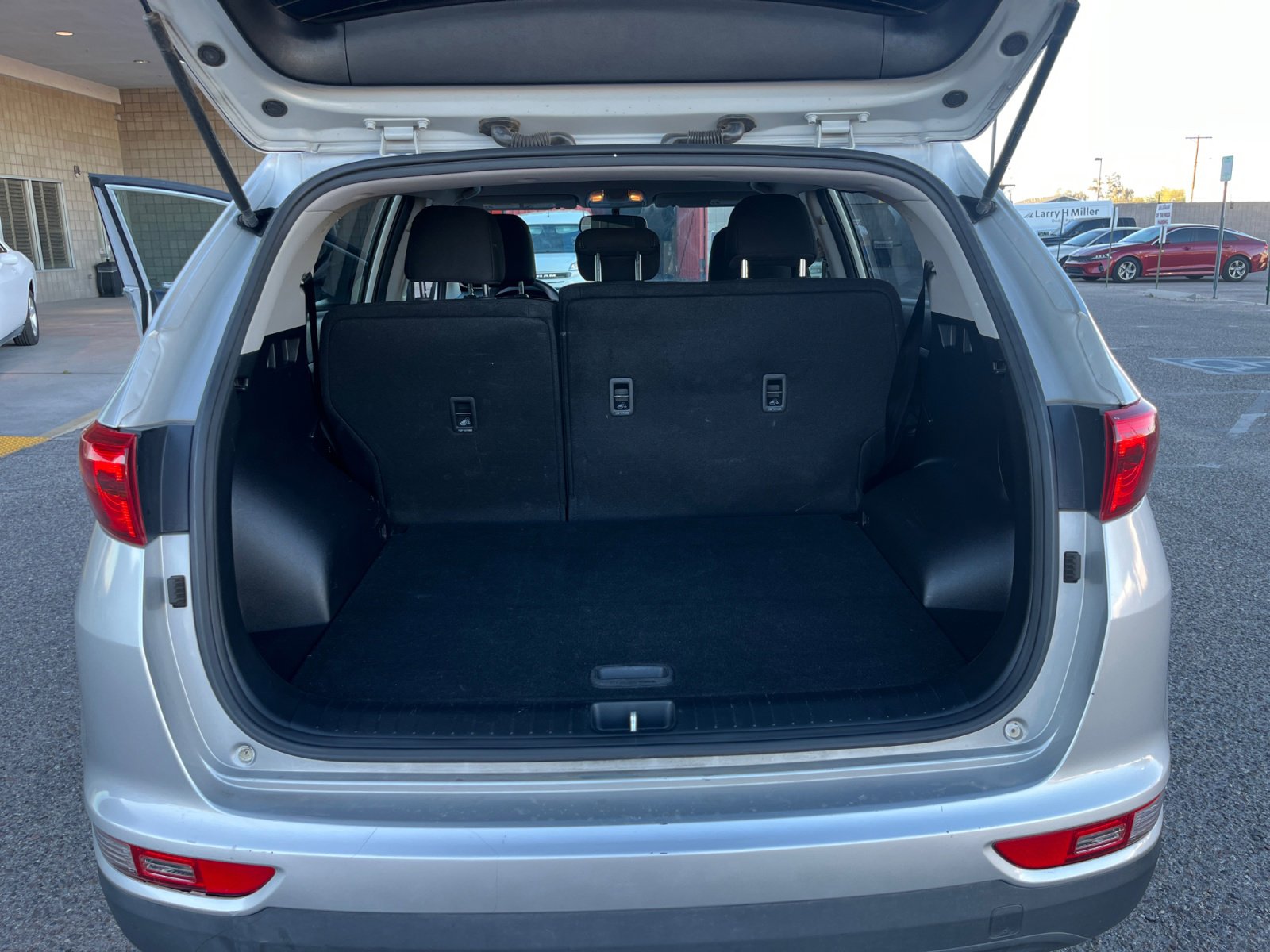 Used 2018 Kia Sportage LX image 34