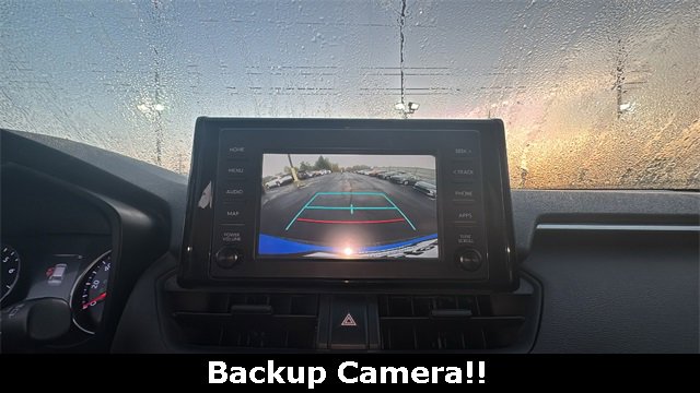 Used 2019 Toyota RAV4 LE image 3