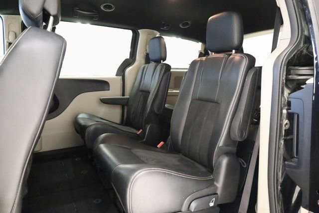 Used 2019 Dodge Grand Caravan SXT image 27