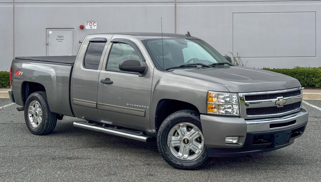 Used 2009 Chevrolet Silverado 1500 LT w/ Power Pack Plus AWD/4WD image 9