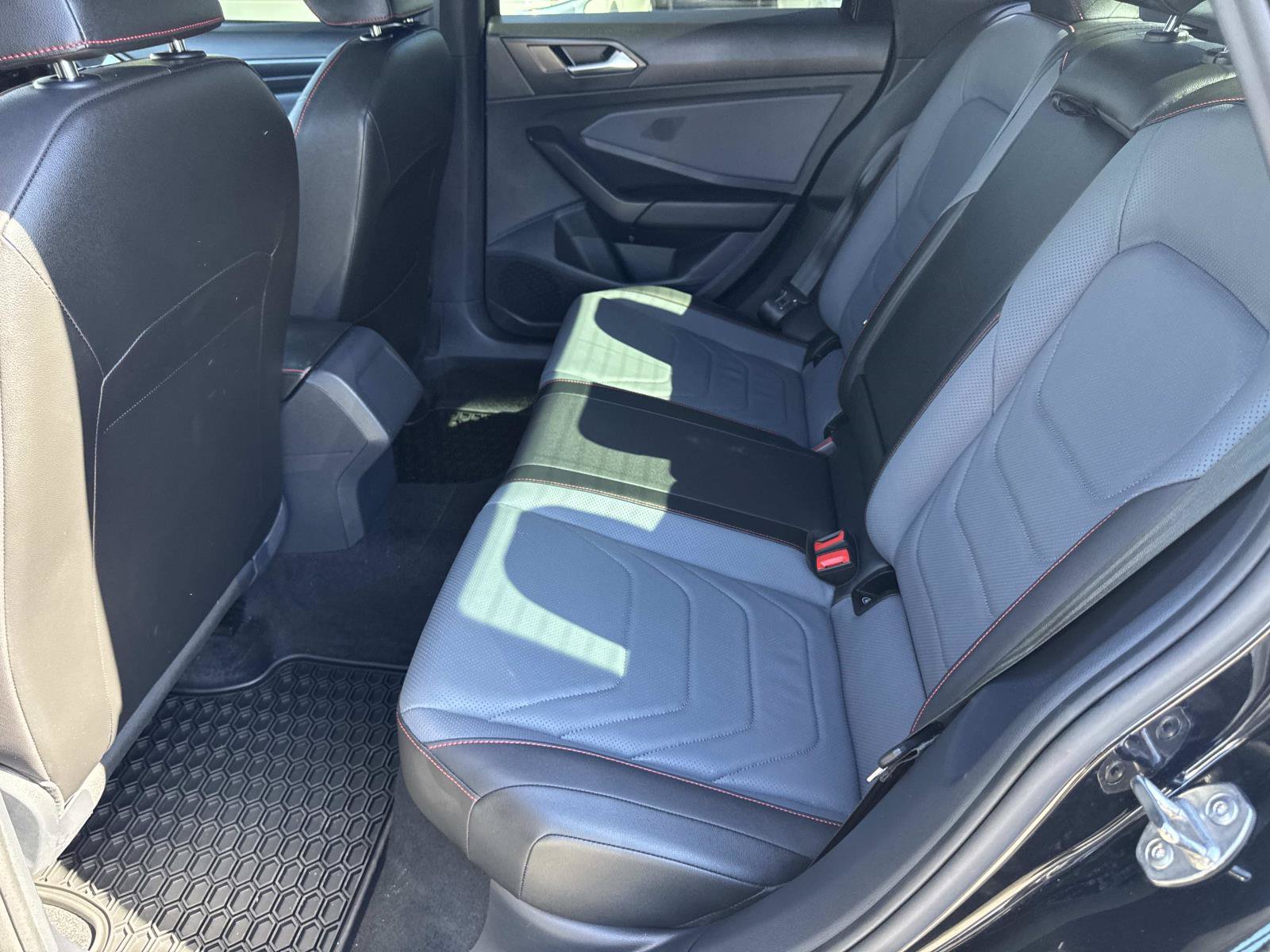 Certified 2025 Volkswagen Jetta GLI Autobahn w/ GLI Black Package FWD image 27