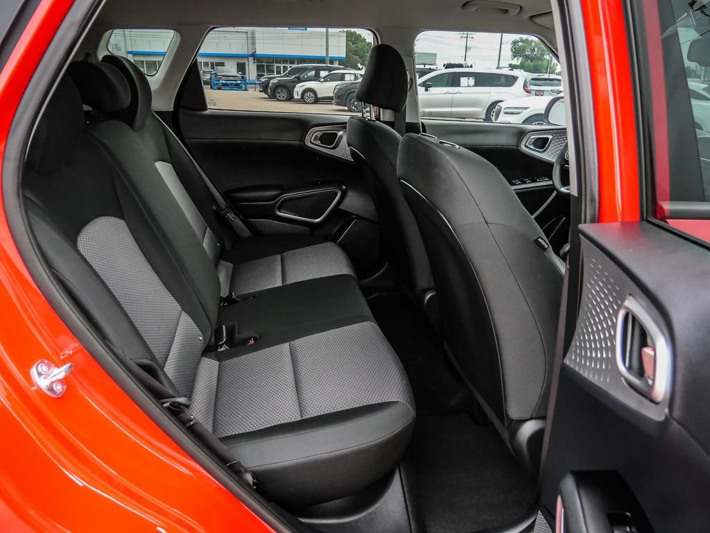 Used 2025 Kia Soul S FWD image 19