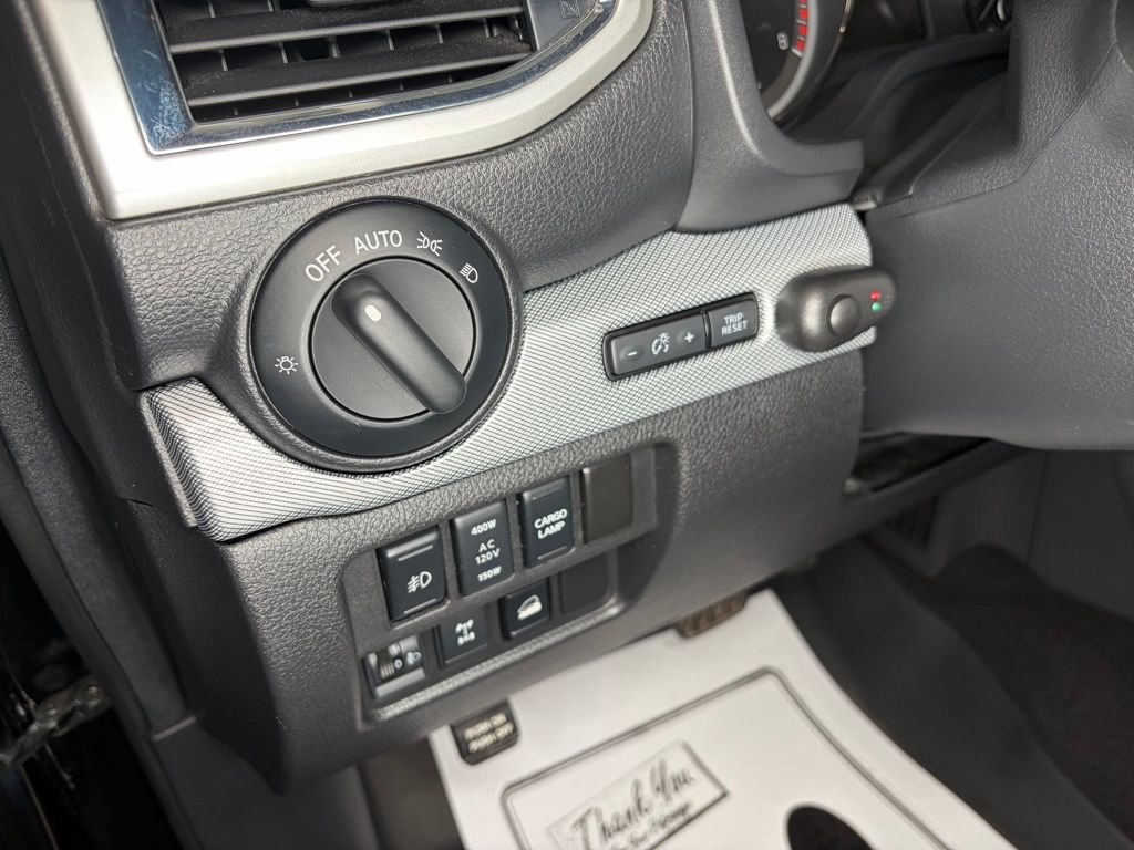 Used 2019 Nissan Titan PRO-4X image 15