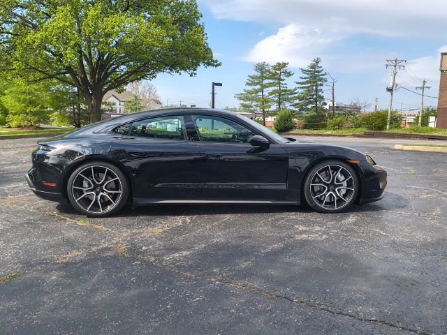 Used 2025 Porsche Taycan Turbo image 4