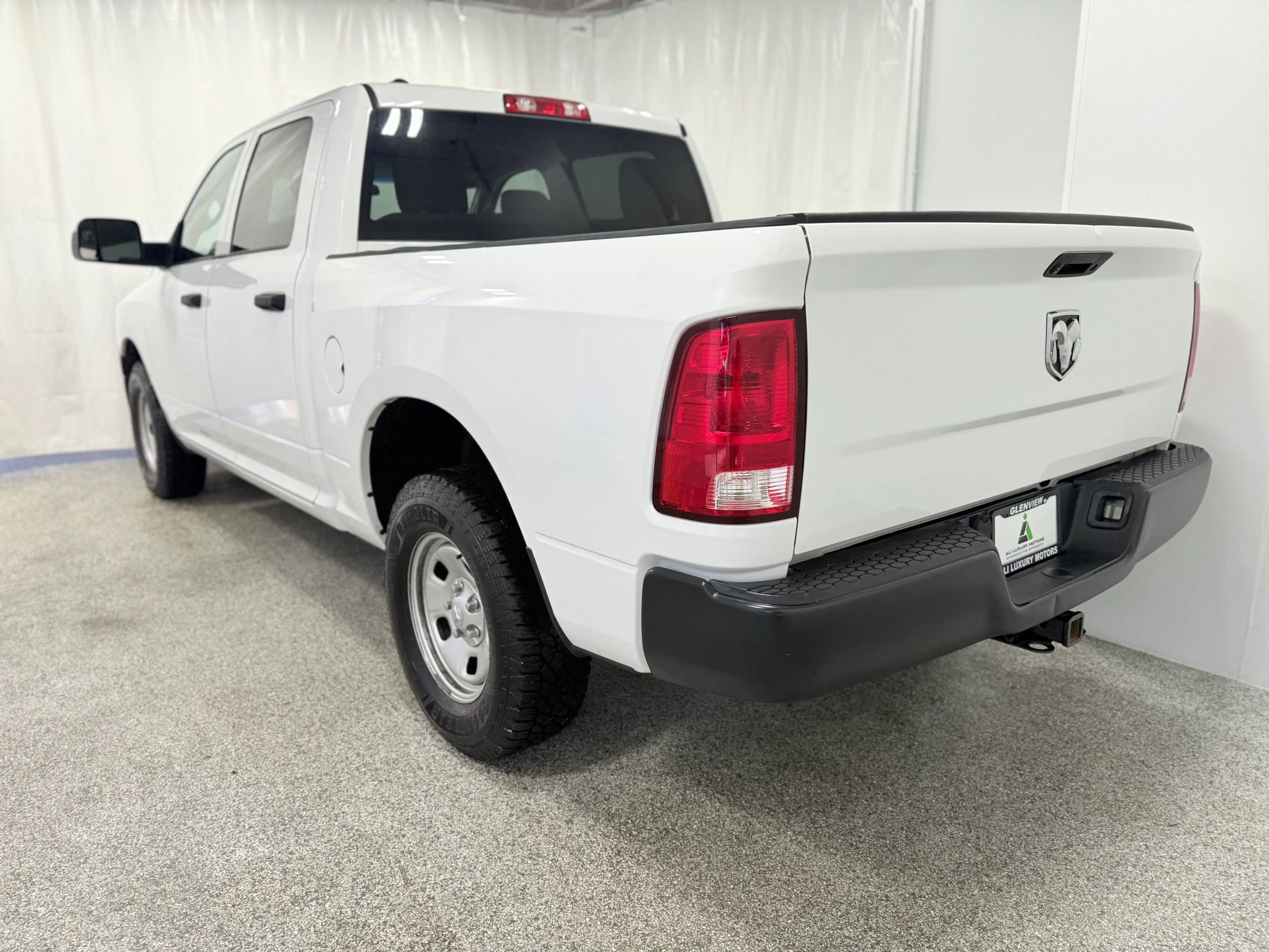 Used 2018 RAM 1500 SLT w/ Protection Group image 6