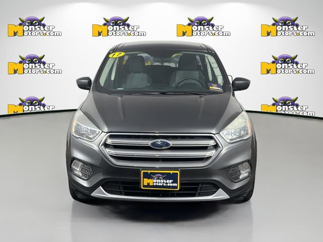 Used 2017 Ford Escape SE image 2