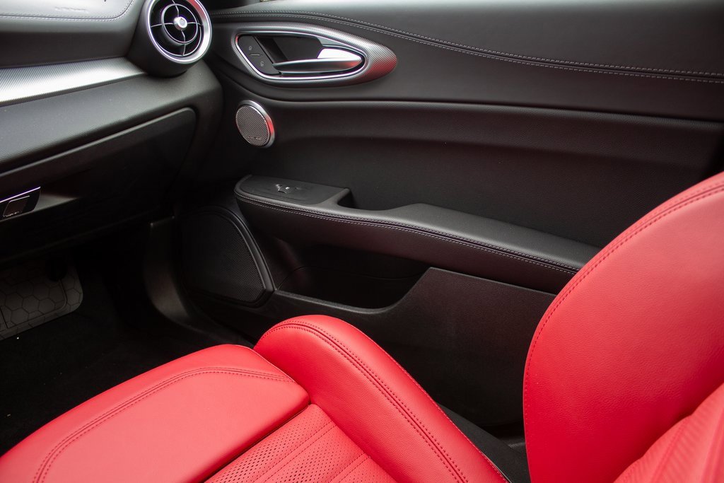 New 2025 Alfa Romeo Giulia AWD image 20