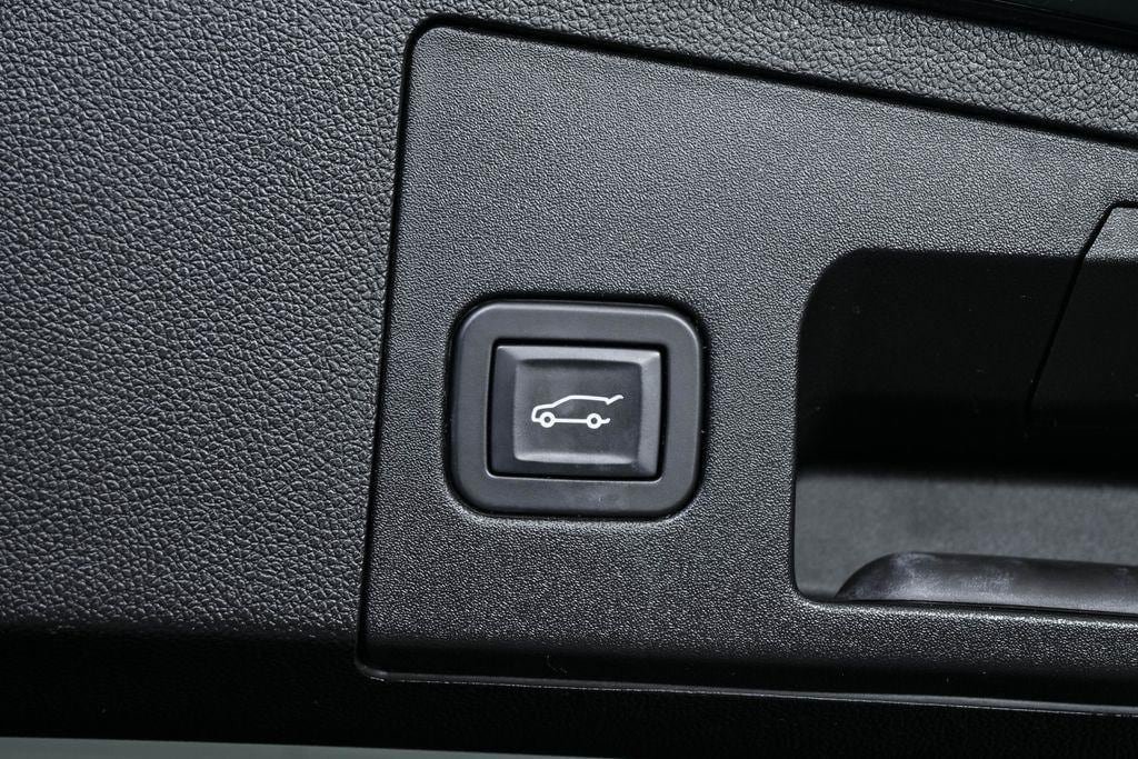 Used 2019 Cadillac XT4 Sport w/ Cold Weather Package FWD image 33