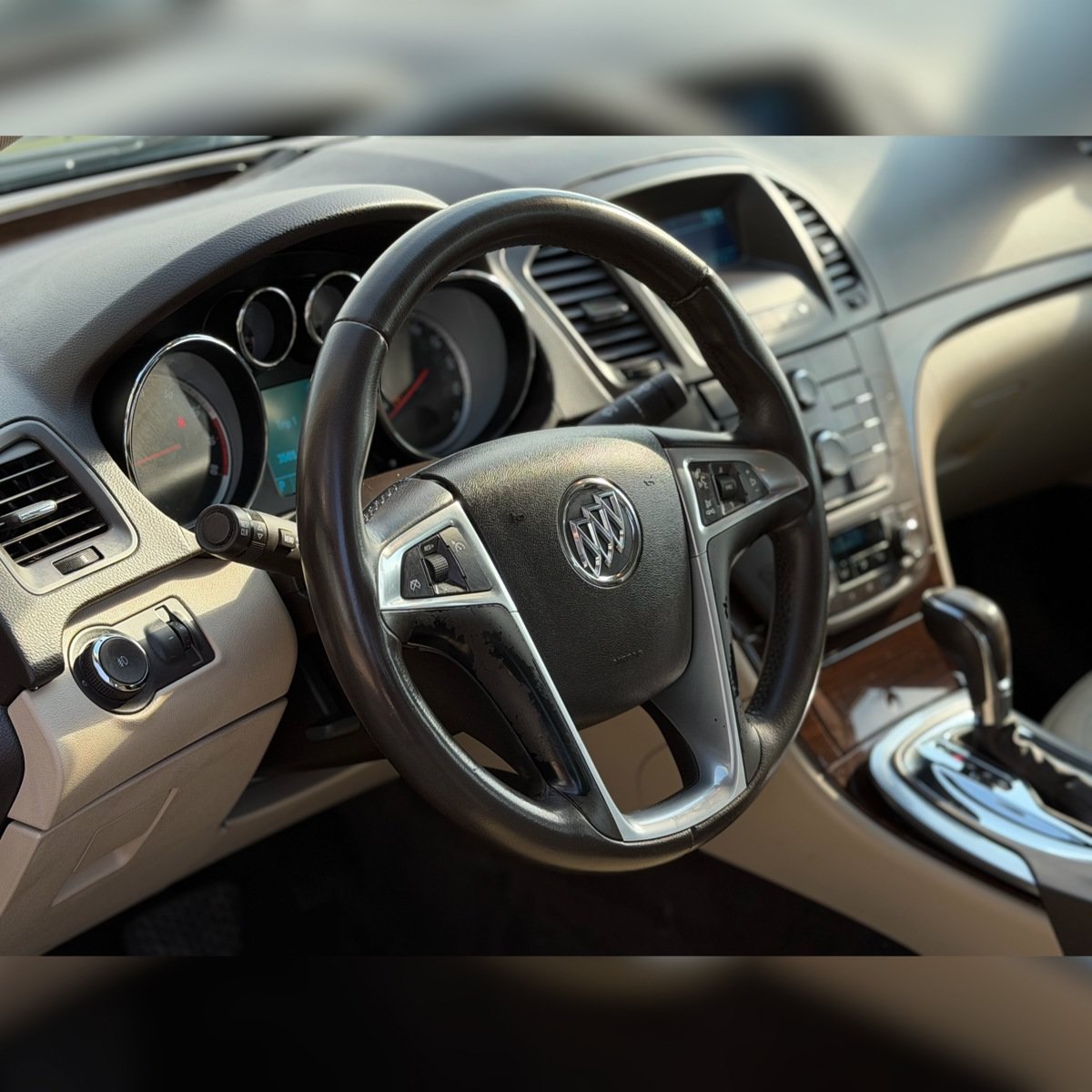 Used 2011 Buick Regal CXL FWD image 5