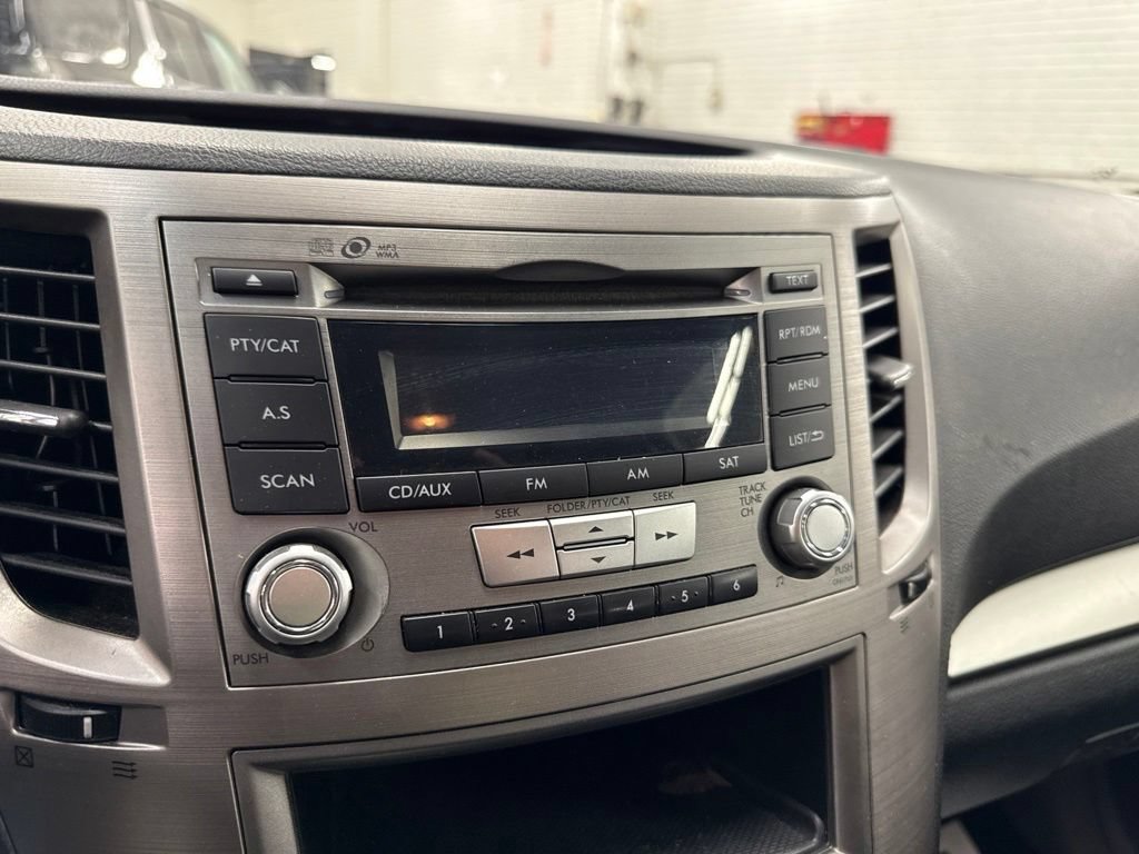 Used 2013 Subaru Outback 2.5i AWD/4WD image 28