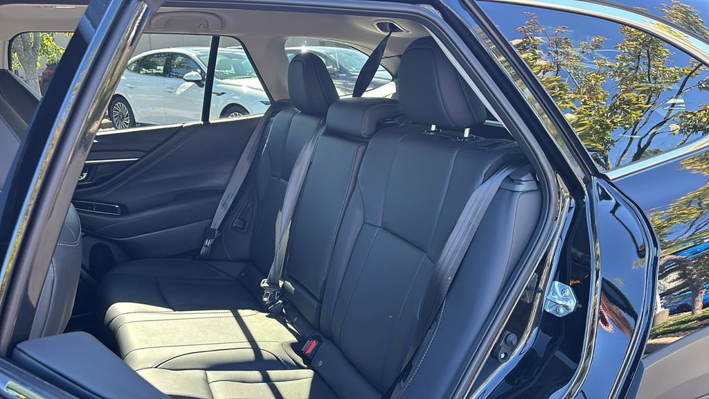 Used 2025 Subaru Outback Touring w/ Popular Package #2 image 27
