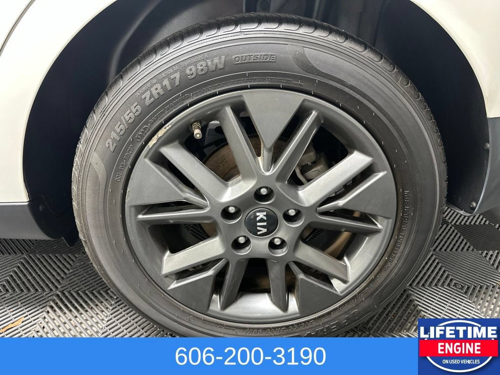 Used 2020 Kia Soul EX FWD image 9