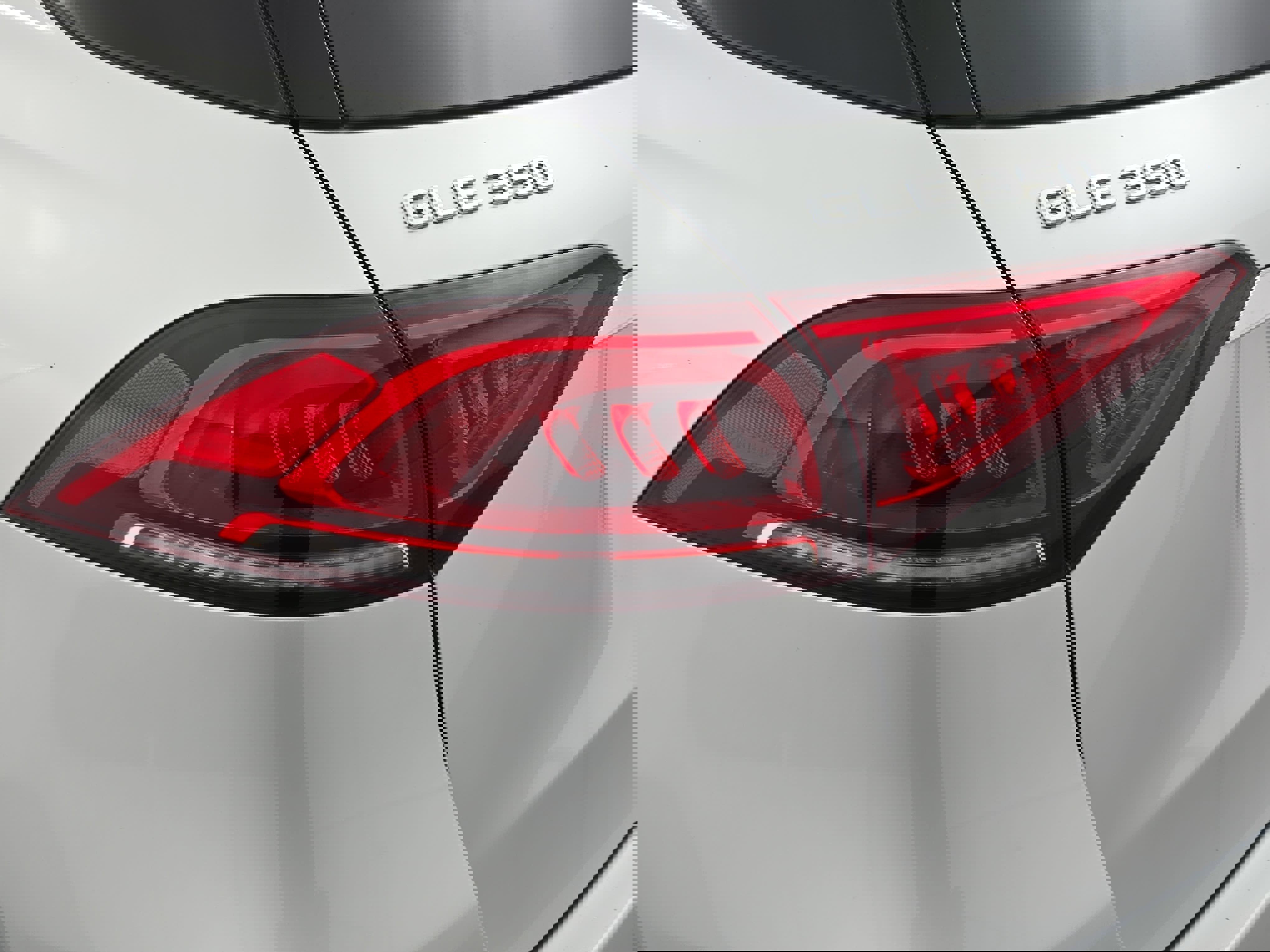 Used 2020 Mercedes-Benz GLE 350 GLE 350 w/ Premium Package image 33