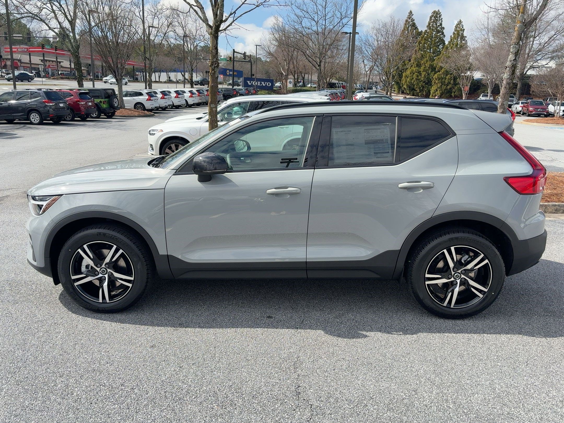 New 2026 Volvo XC40 B5 Core w/ Protection Package image 2