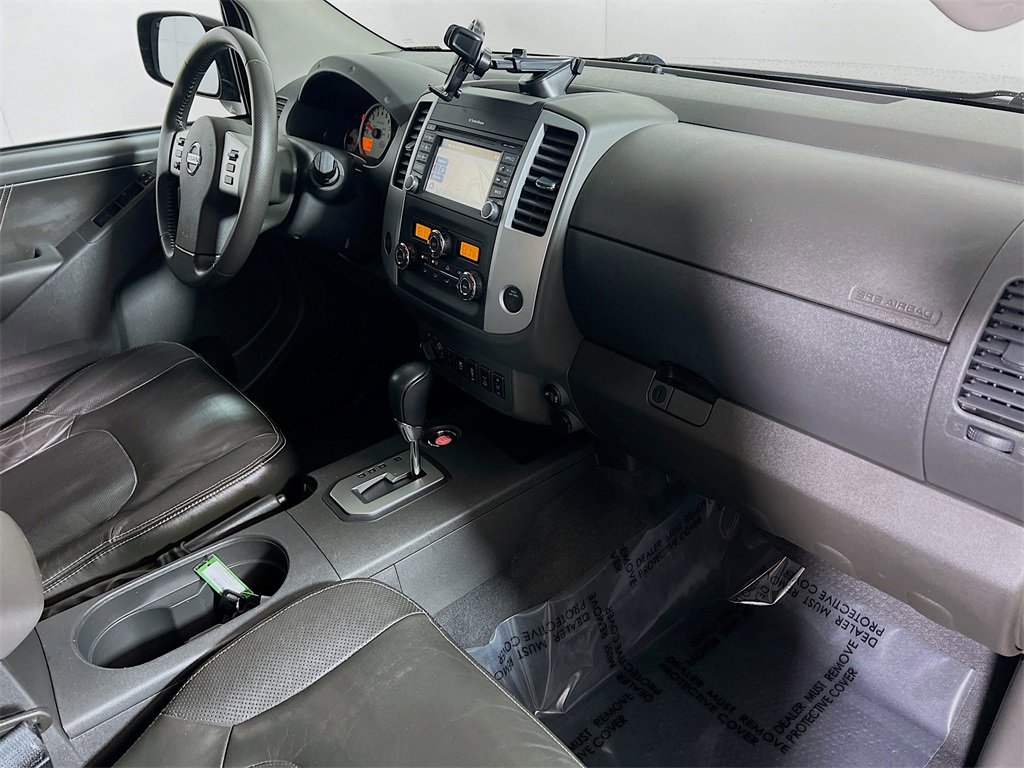 Used 2020 Nissan Frontier PRO-4X image 27