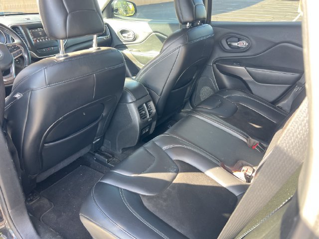 Used 2021 Jeep Cherokee Latitude Plus AWD/4WD image 21
