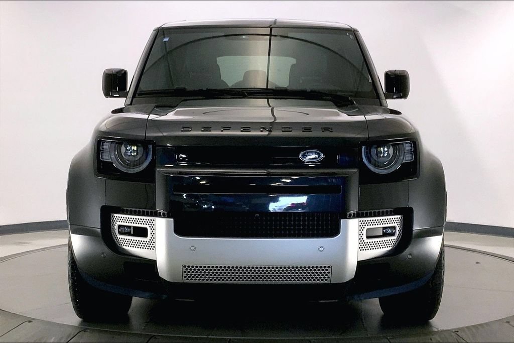 Used 2024 Land Rover Defender 110 S AWD/4WD image 2