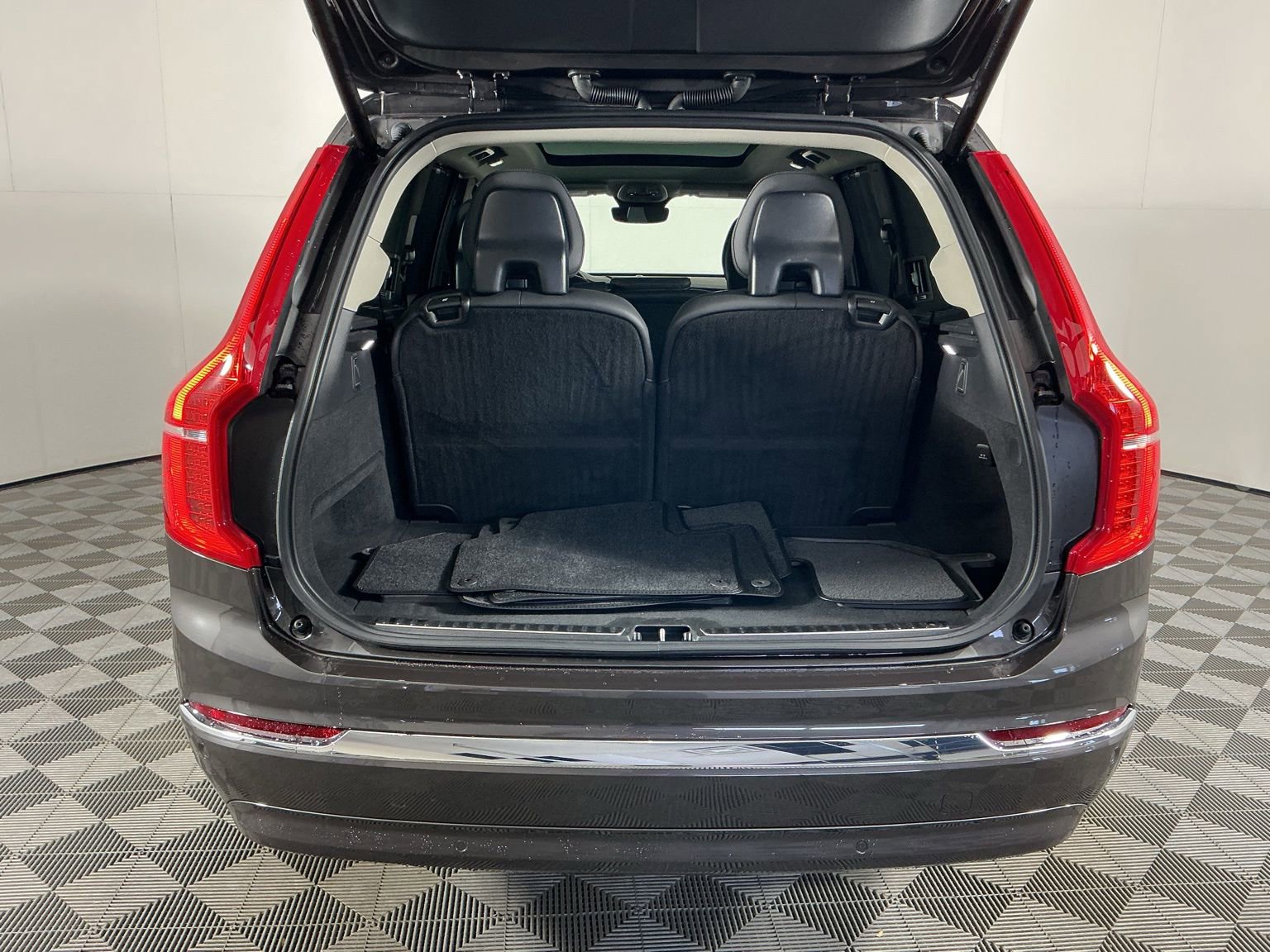 Used 2024 Volvo XC90 B6 Ultimate image 21