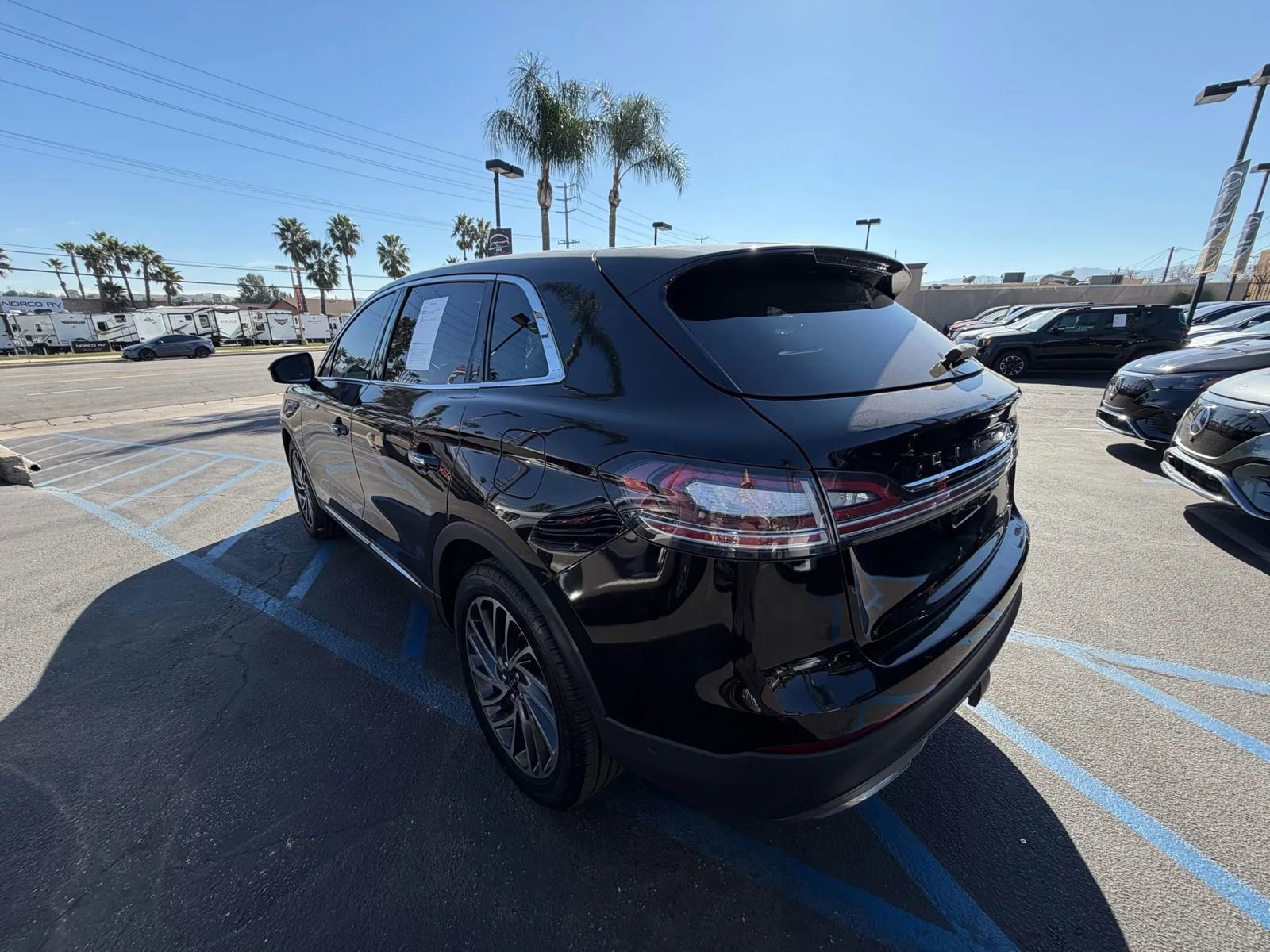 Used 2020 Lincoln Nautilus Reserve w/ Equipment Group 201A image 6