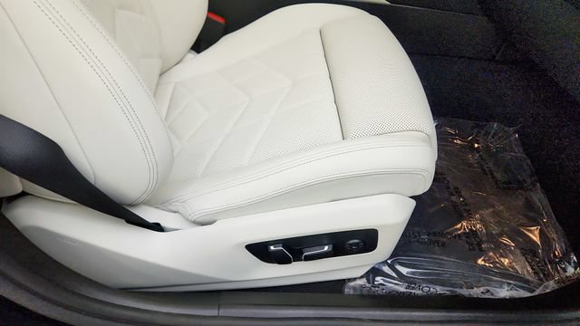 Used 2026 BMW 530i w/ M Sport Package RWD image 36