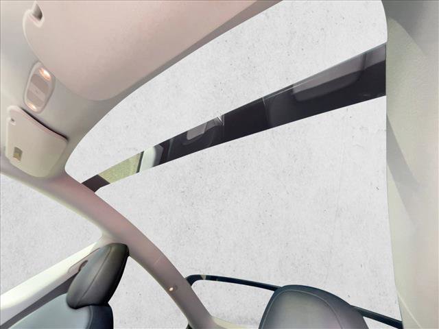 Used 2021 Tesla Model Y Long Range image 16