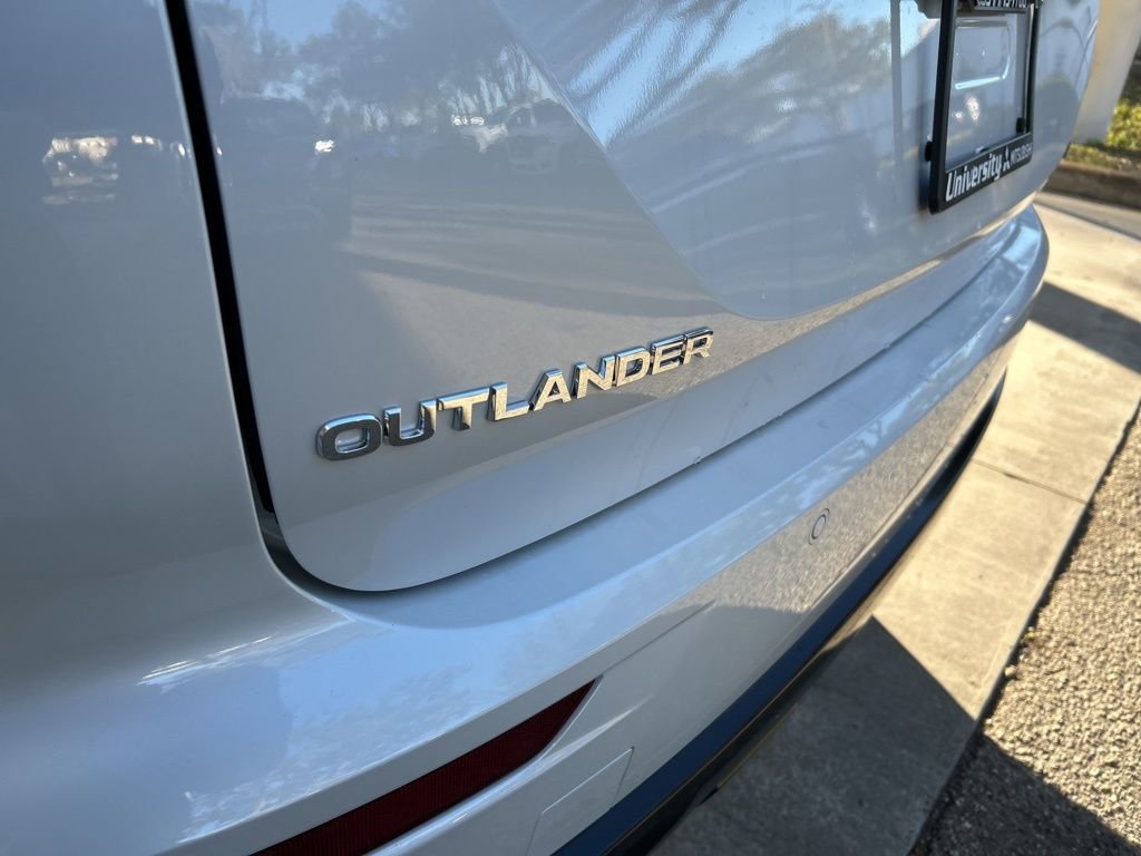 New 2025 Mitsubishi Outlander SEL Black Edition image 19