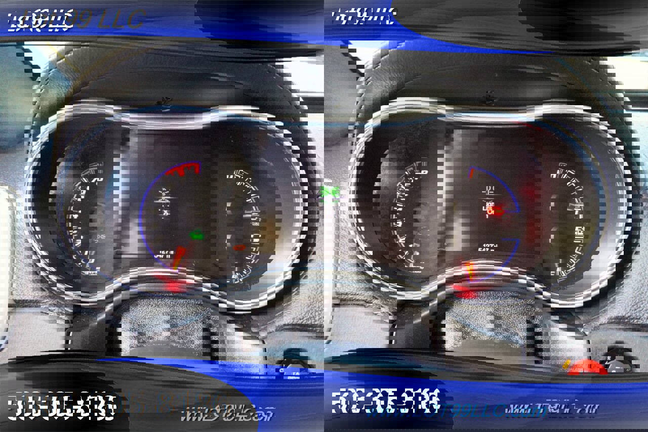 Used 2014 Jeep Grand Cherokee SRT image 23